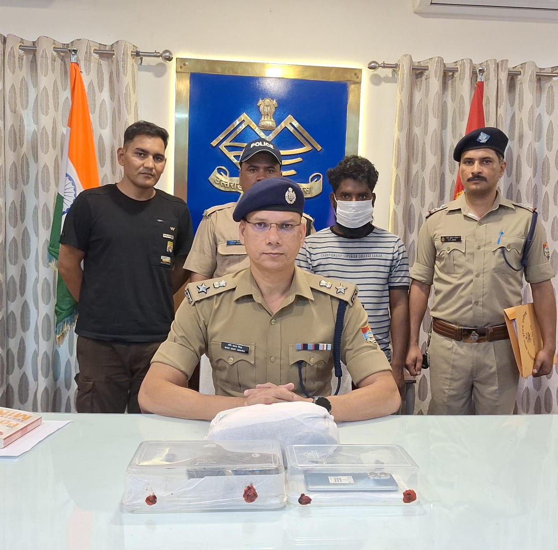 शिकंजा: तीन लाख की अफीम सहित तस्कर गिरफ्तार