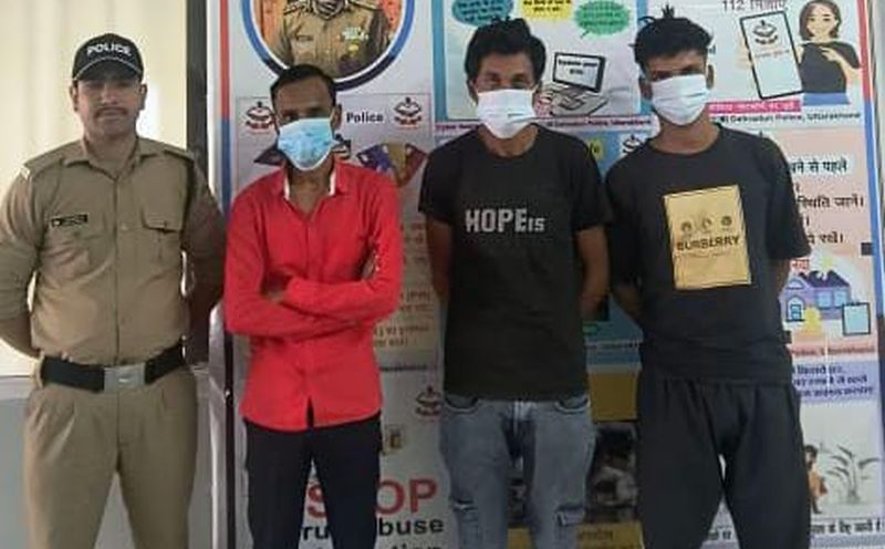 शराब के नशे में हुडदंग कर रहे तीन गिरफ्तार, दो वाहन सीज