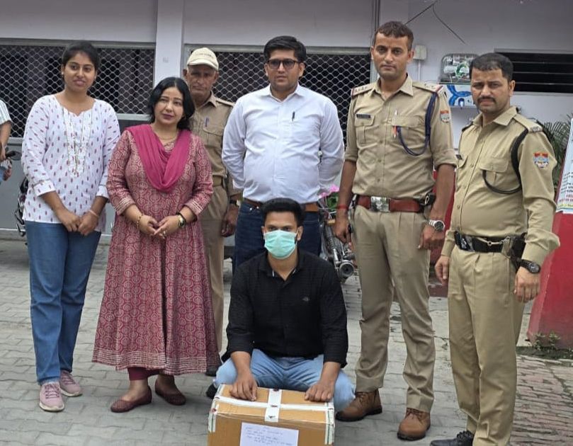 शिकंजा: छापेमारी के दौरान एक घर से भारी मात्रा में नशीली दवाएं बरामद,आरोपी गिफ्तार
