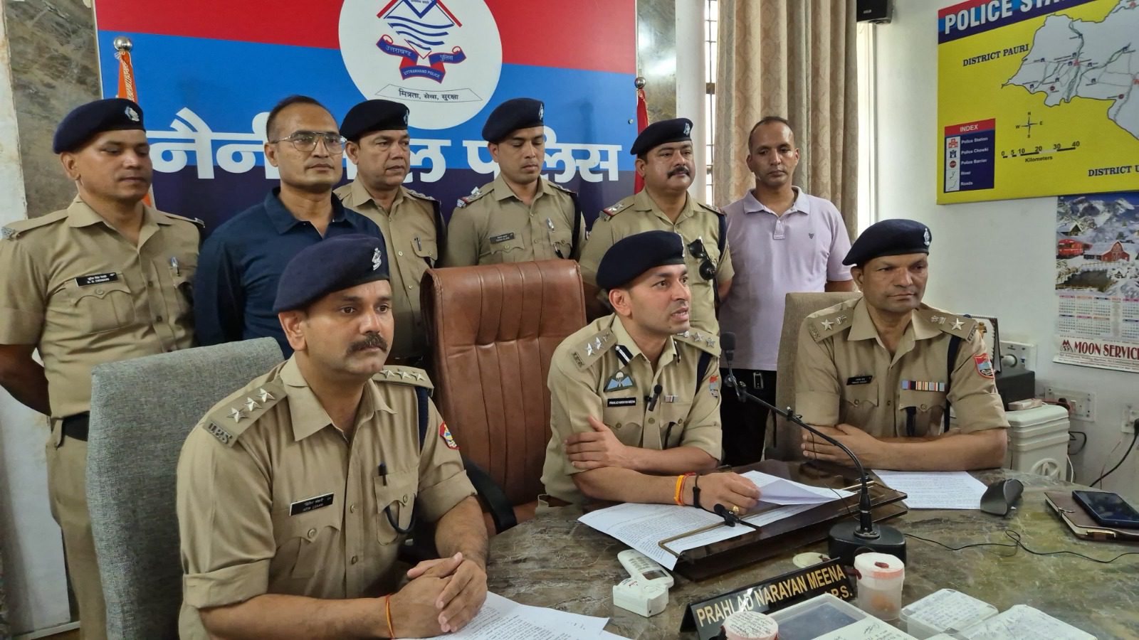 कामयाबी: चार लुटेरे गिरफ्तार, कब्जे से लाखों के जेवरात व मोटरसाईकिलें बरामद