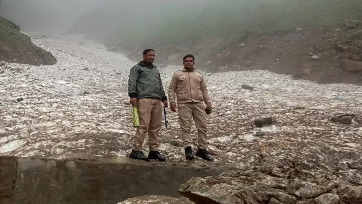 बारिश से ग्लेशियर टूटने का बढ़ा खतरा , सुरक्षा बल तैनात