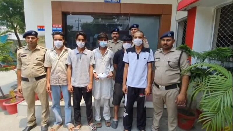 शिकंजा: पुरानी रंजिश के चलते युवक को गोली मारने का मामला, पांच आरोपी गिरफ्तार