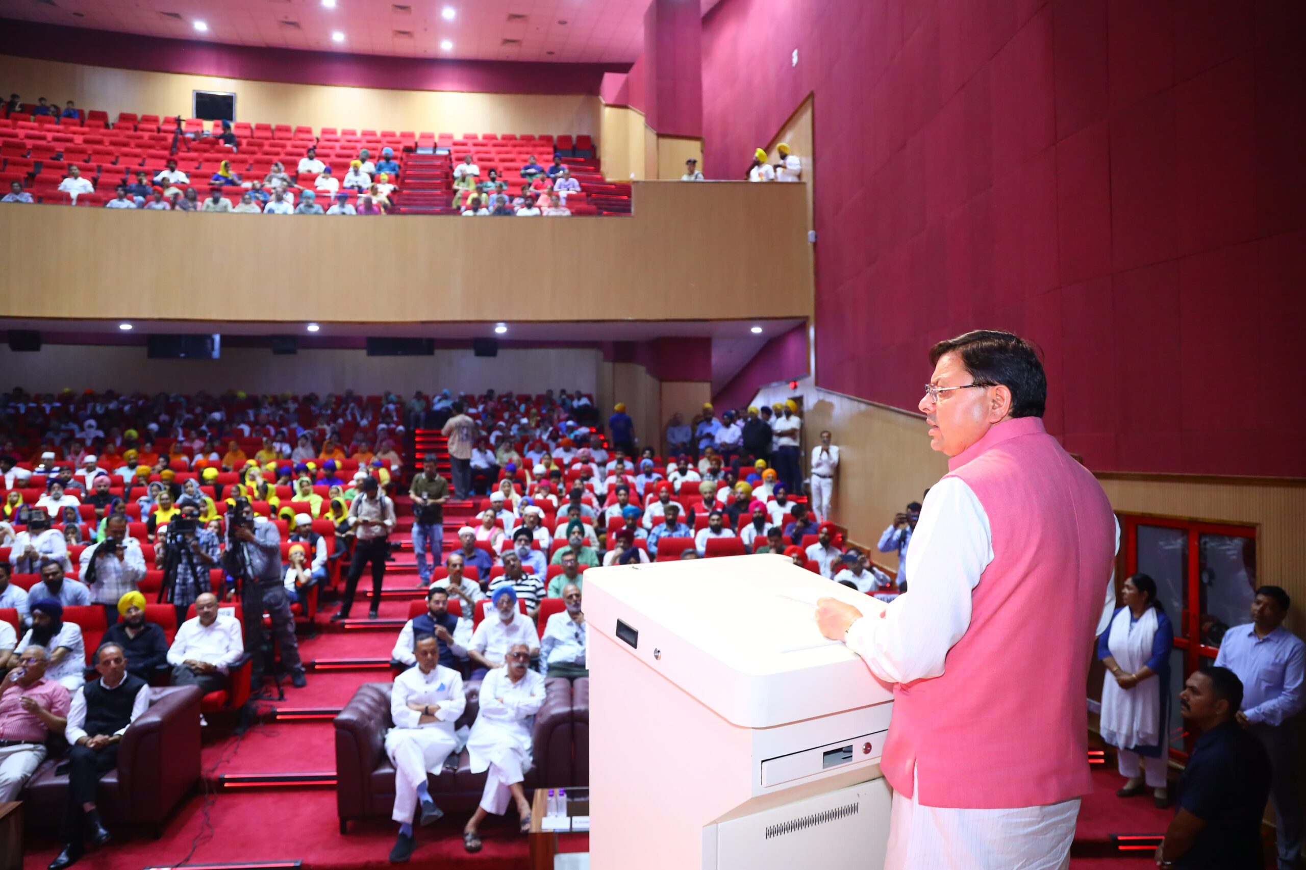 मुख्यमंत्री ने ‘हिन्द दी चादर’ नाटक मंचन कार्यक्रम में किया प्रतिभाग