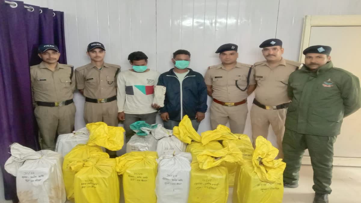 शिकंजा: भूसे की आड़ में ले जाए जा रही अवैध शराब बरामद,दो गिरफ्तार