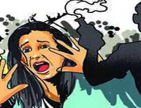 शर्मनाक: महिला को नौकरी देने के बहाने कार में बिठाकर की छेड़छाड़,होटल संचालक पर केस दर्ज