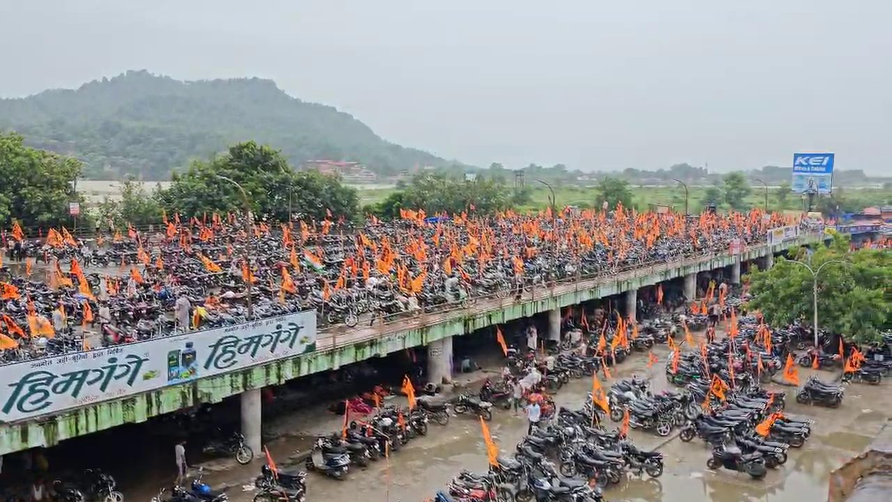 आस्था कुंभ: डाक कांवड़ियों के कारण लक्सर और देहरादून हाईवे पर लगा लंबा जाम    