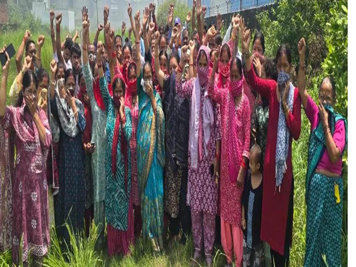 आक्रोश: फैक्टरी से फैल रहे प्रदूषण से लोगों का जीना मुश्किल, नागरिकों ने किया विरोध प्रदर्शन  