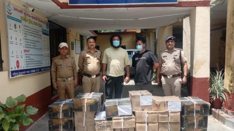 शिकंजा: कोतवाली पुलिस ने दो लाख की नाजायज़ शराब के साथ दबोचे दो नशा तस्कर