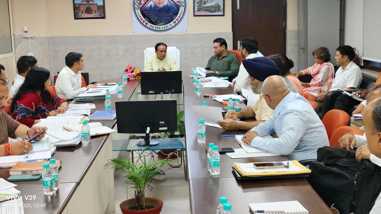 राज-काज: मेडिकल कॉलेजों की निर्माण लागत बढ़ने पर विभागीय मंत्री डॉ धन सिंह रावत ख़फ़ा
