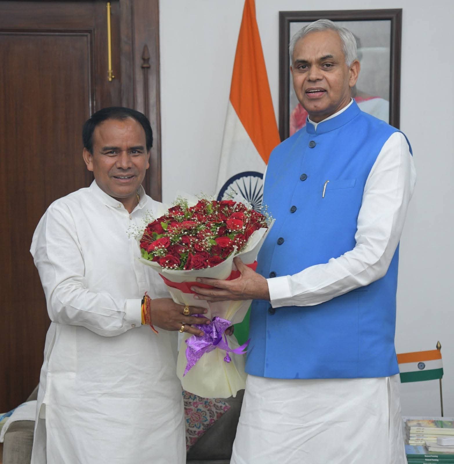 राज-काज: गुजरात के राज्यपाल से मिले कैबिनेट मंत्री डॉ धन सिंह रावत, प्राकृतिक खेती व सहकारिता पर की चर्चा