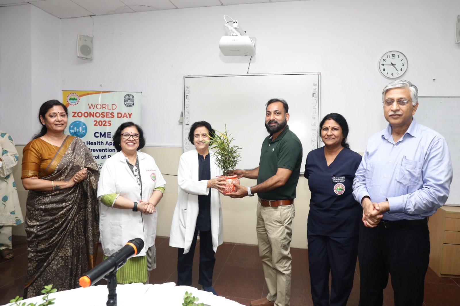 सलाह: समय पर टीकाकरण व जागरूकता से होगा रेबीज का खात्मा, एम्स में आयोजित सीएमई में विशेषज्ञों ने की रोकथाम पर चर्चा