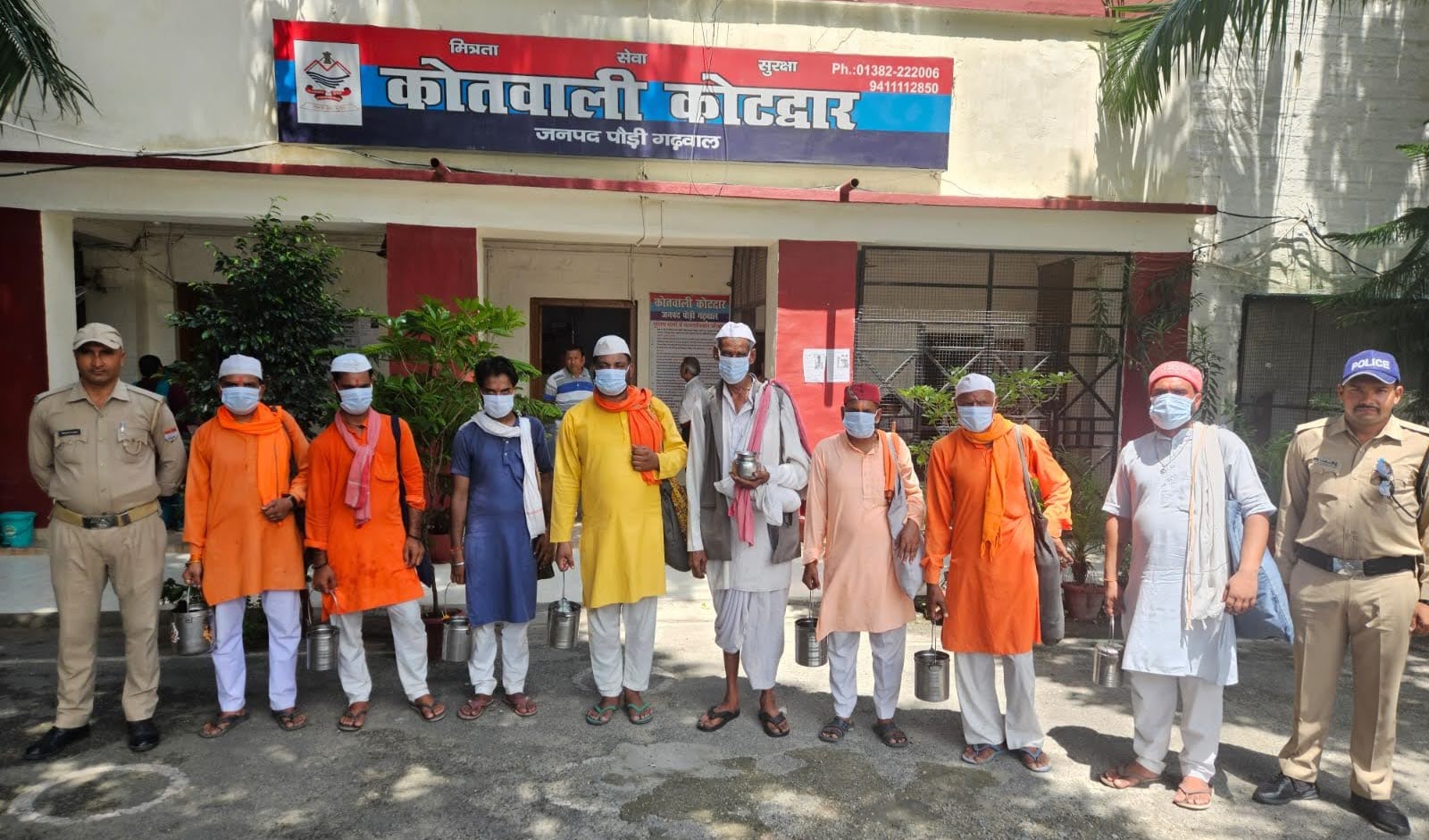 ऑपरेशन कालनेमि: साधु-संतों के वेश में घूम रहे आठ ढोंगी बाबा गिरफ्तार