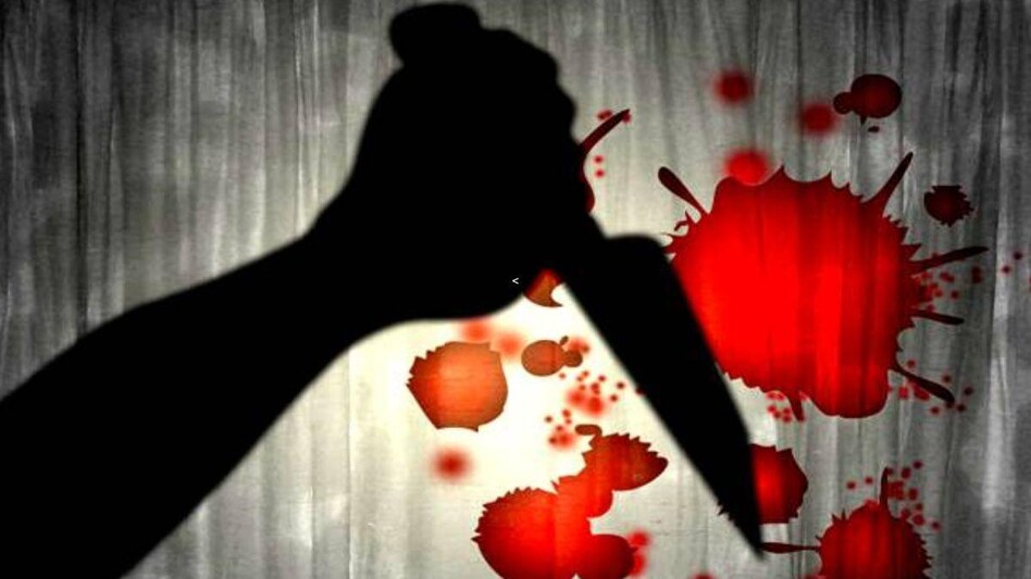 बेखौफ: बीएसएफ जवान के पिता की चाकुओं से गोद कर हत्या, आरोपी फरार