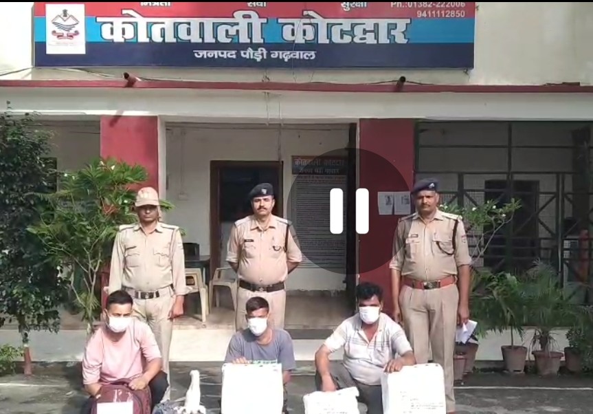 शिकंजा: पंचायत चुनावों से पहले पुलिस की चौकसी लाई रंग, अवैध शराब का जखीरा जब्त