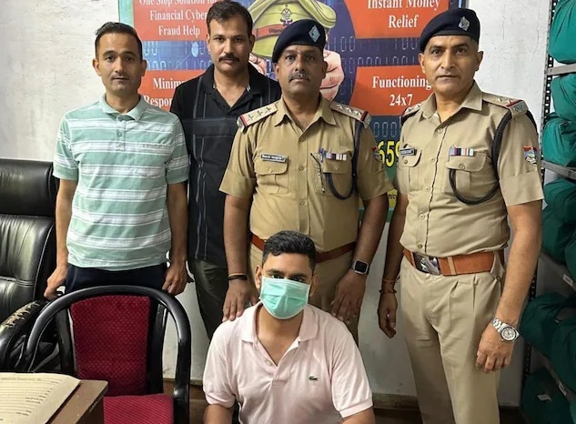 बड़ी कामयाबी: उत्तराखंड एसटीएफ के हत्थे चढ़ा 750 करोड़ रुपए की ठगी करने वाला चार्टर्ड अकाउंटेंट