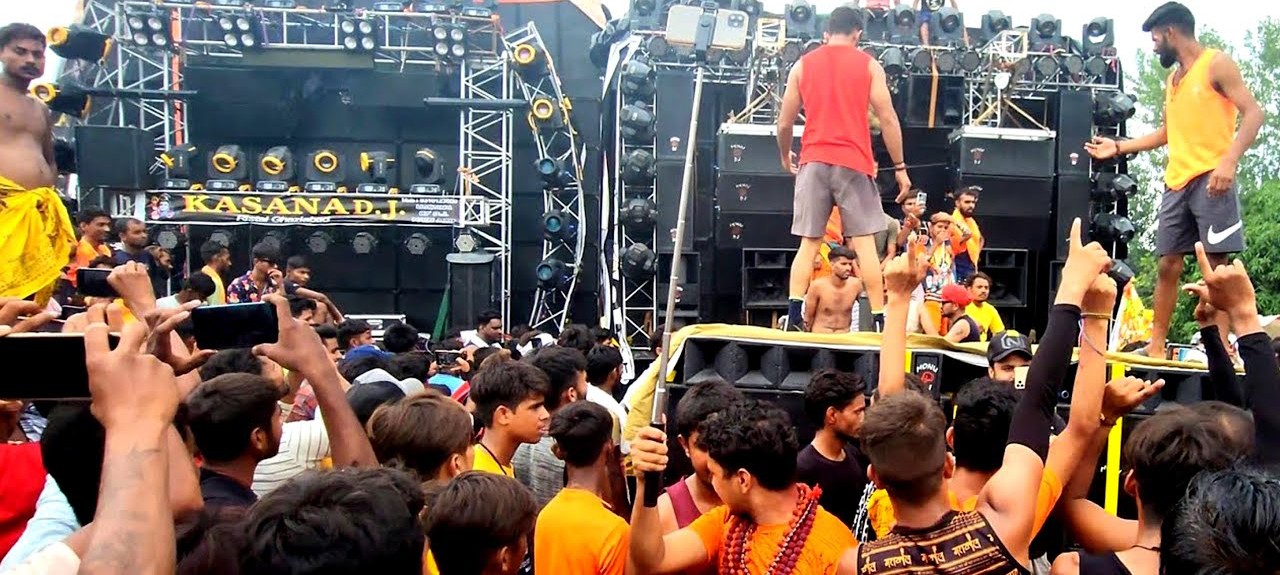 कांवड़ यात्रा: डीजे की प्रतिस्पर्धा को लेकर हो गया विवाद, दरोगा घायल,  चार गिरफ्तार