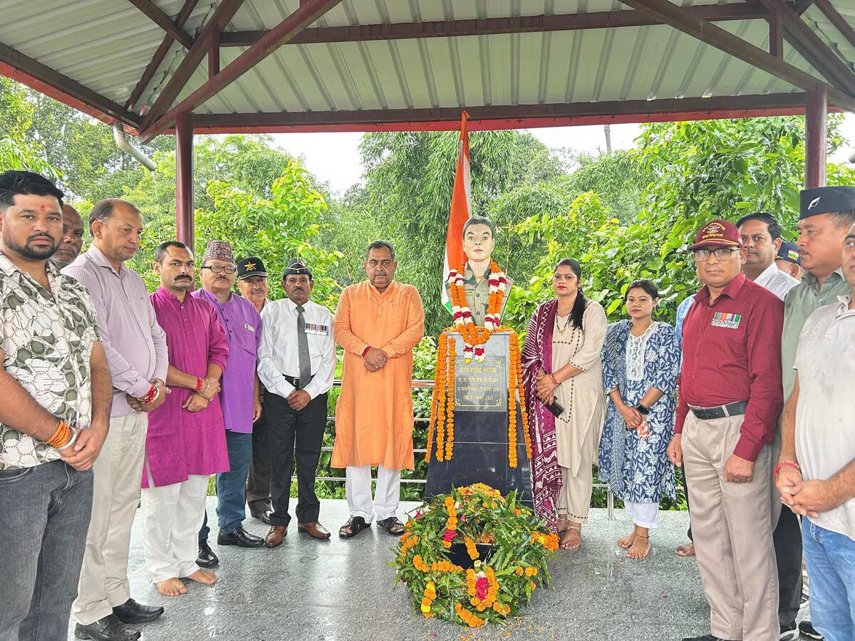 जयहिंद: शहीद संदीप थापा की शहादत दिवस पर विधायक पुंडीर ने किया नमन  