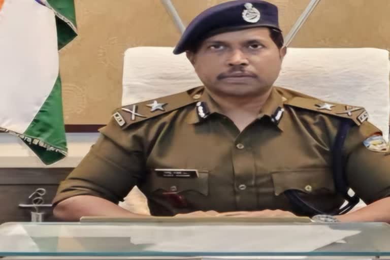 शातिर दिमाग: वानुआतु के पासपोर्ट पर बेरोकटोक घूम रहा है मोस्ट वांटेड दीपक मित्‍तल
