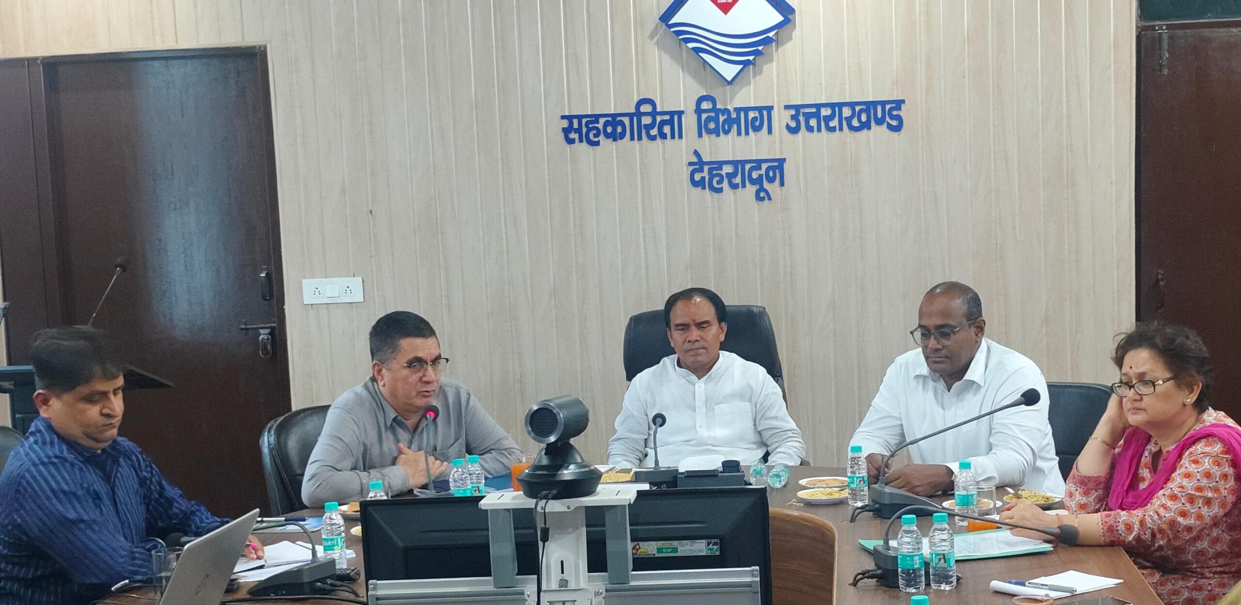 सख़्ती: सहकारी बैंकों को विभागीय मंत्री डॉ धन सिंह रावत के निर्देश,5 फीसदी से नीचे लाएं एनपीए