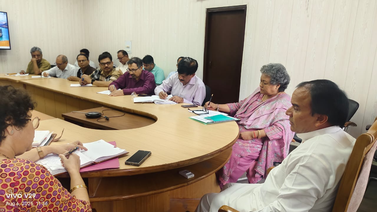 मुस्तैदी: आपदा प्रभावितों के उपचार में नहीं रहेगी कोई कमी-डॉ. धन सिंह रावत