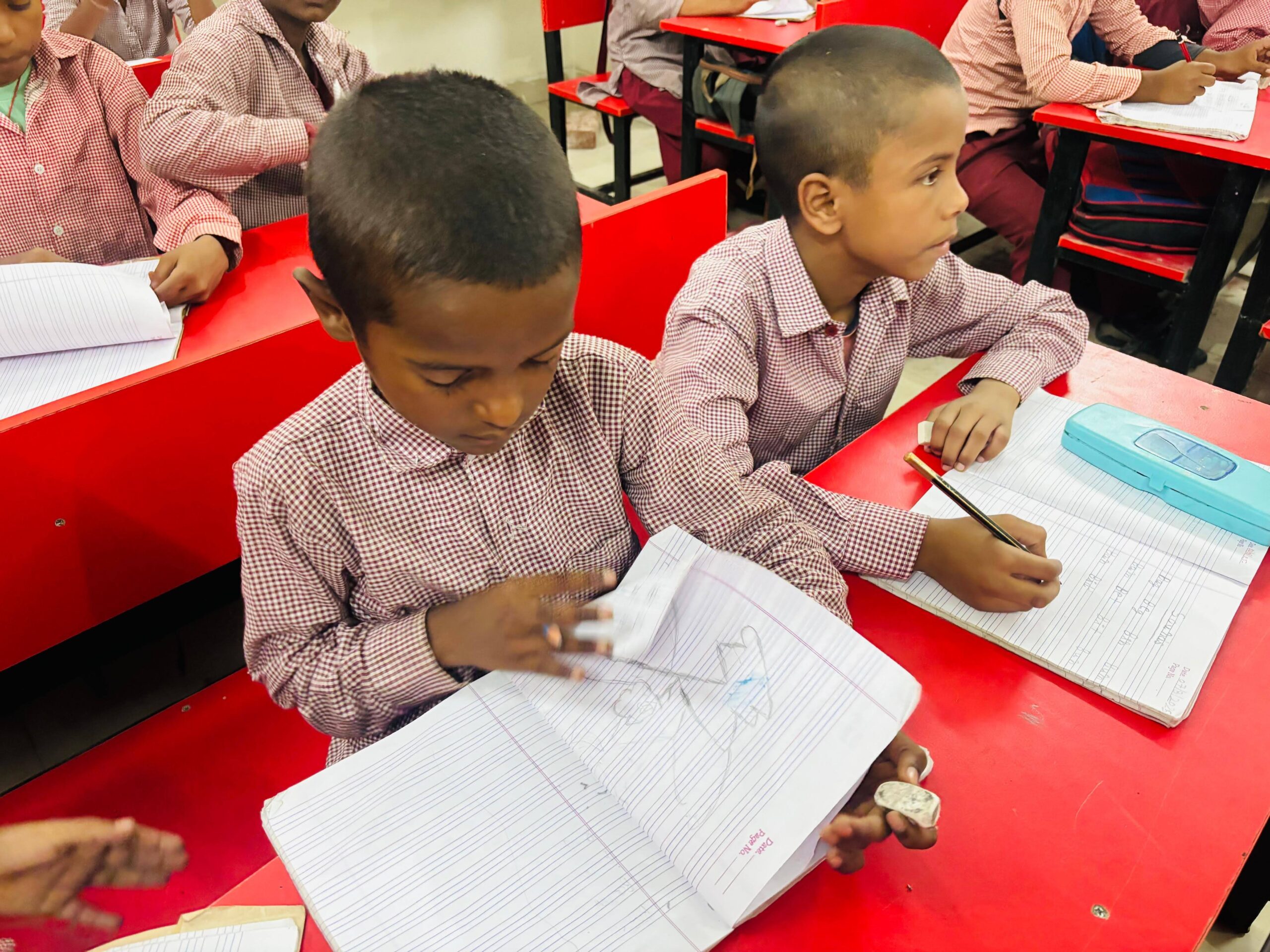 पहल: रंग लाई जिला प्रशासन की मुहिम, बाल भिक्षावृत्ति व बालश्रम से मुक्त 57 बच्चों का स्कूल दाखिला