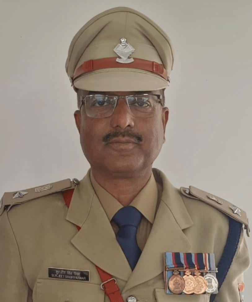 गौरव: हरिद्वार में पुलिस अधीक्षक के पद पर तैनात सुरजीत सिंह पंवार को किया गया सम्मानित