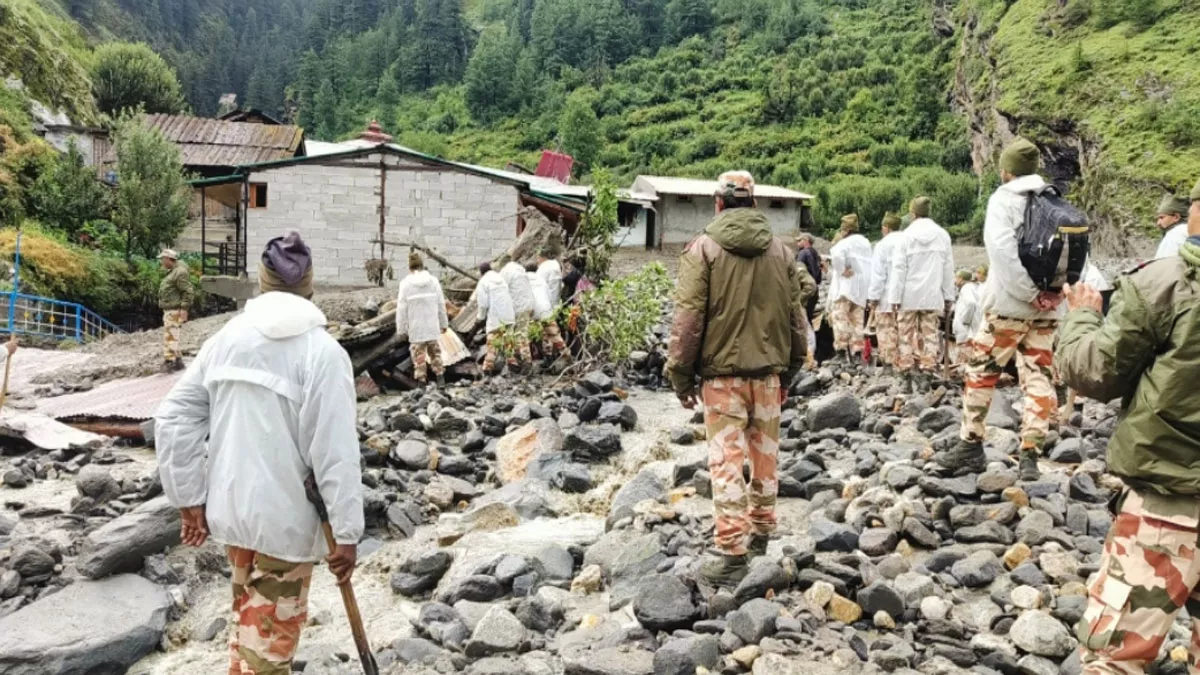 आपदा: कुदरत के कहर का तीसरा दिन, 274 पर्यटकों को सुरक्षित निकाला ,2 शव मिले