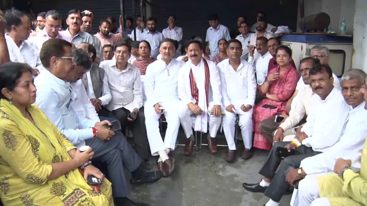 आरोप: कांग्रेस अध्यक्ष करण माहरा ने भाजपा पर लगाया वोटों की लूट का आरोप, देहरादून में डाला डेरा