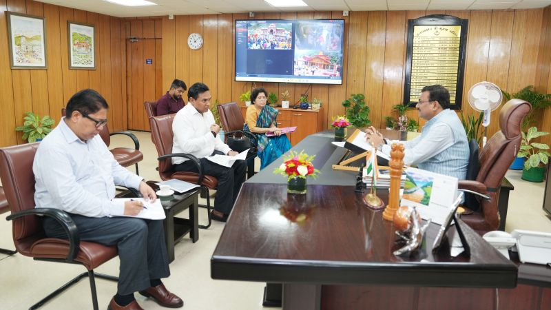 जिला एवं उपजिला अस्पतालों को सुविधाओं से संतृप्त किया जायेः बर्द्धन