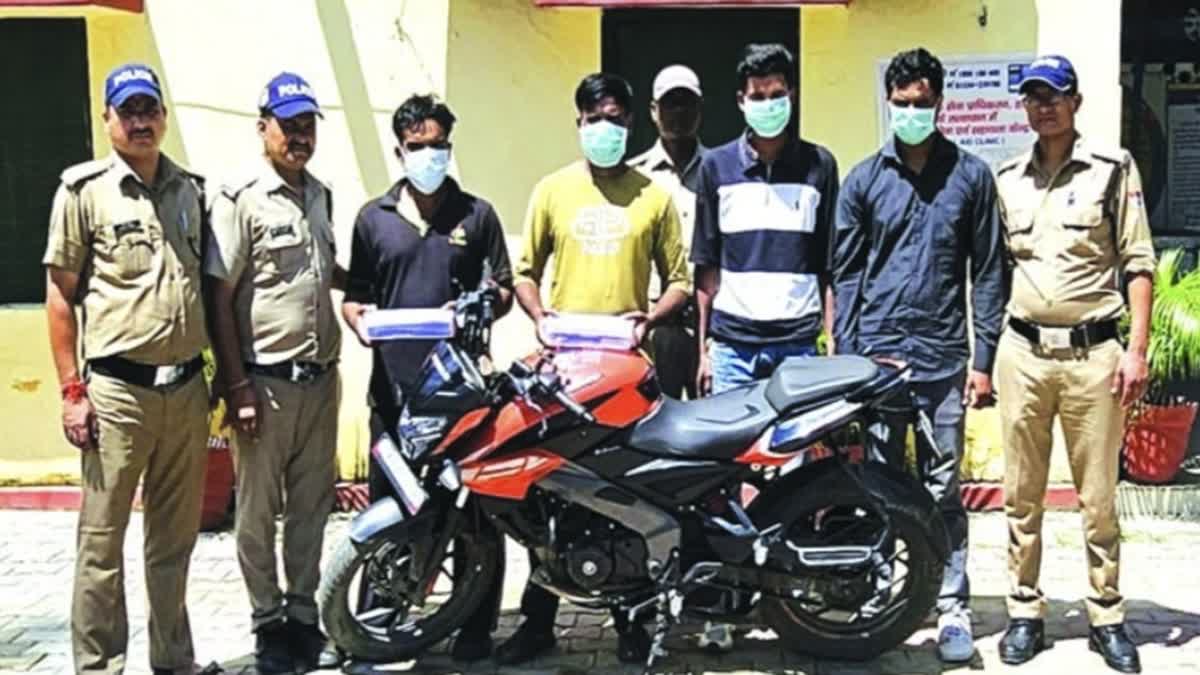 शिकंजा:आपदा मित्र को गोली मारने के मामले में चार गिरफ्तार, पथरी थाना का है मामला