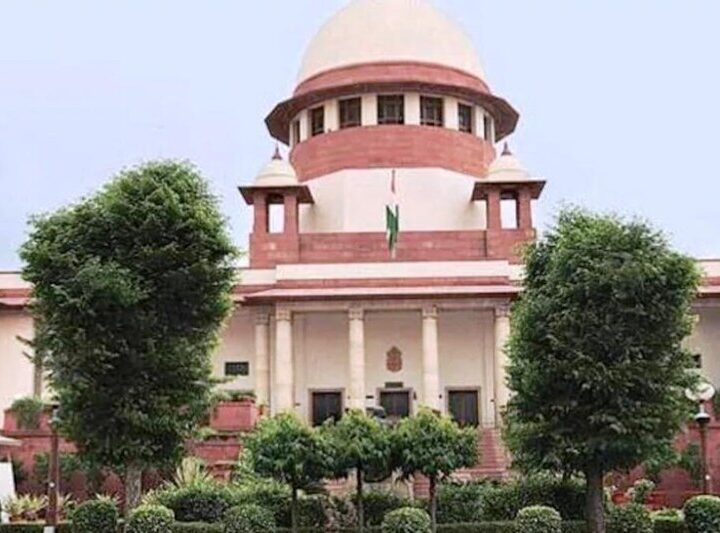 भ्रष्टाचार मामले में उत्तराखंड के वन अधिकारी के खिलाफ अवमानना का नोटिस