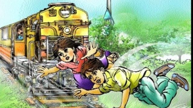 हताशा : चलती ट्रेन के आगे कूद गया प्रेमी युगल, प्रेमी की मौत, युवती की हालत गंभीर