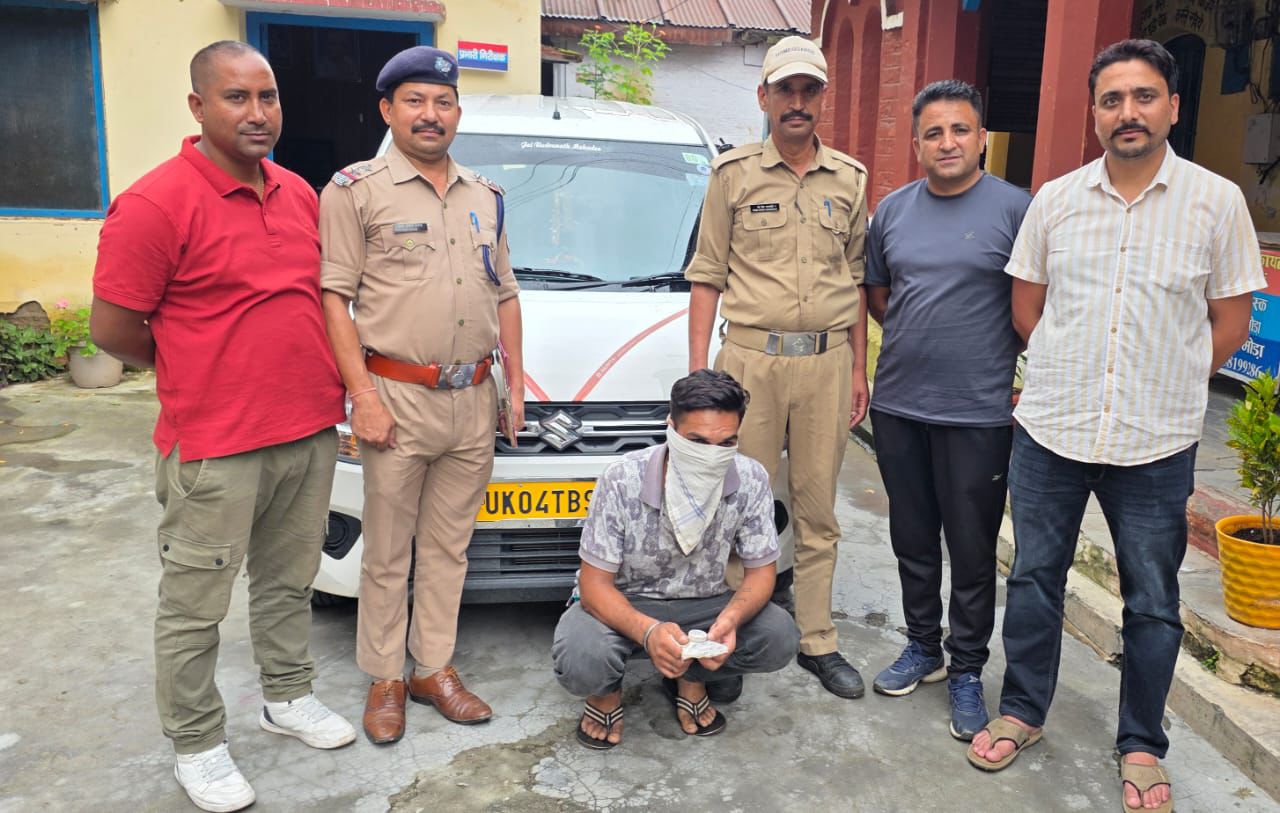 कामयाबी : 3.38 लाख की स्मैक के साथ टैक्सी चालक गिरफ्तार, चेकिंग के दौरान चढ़ा हत्थे