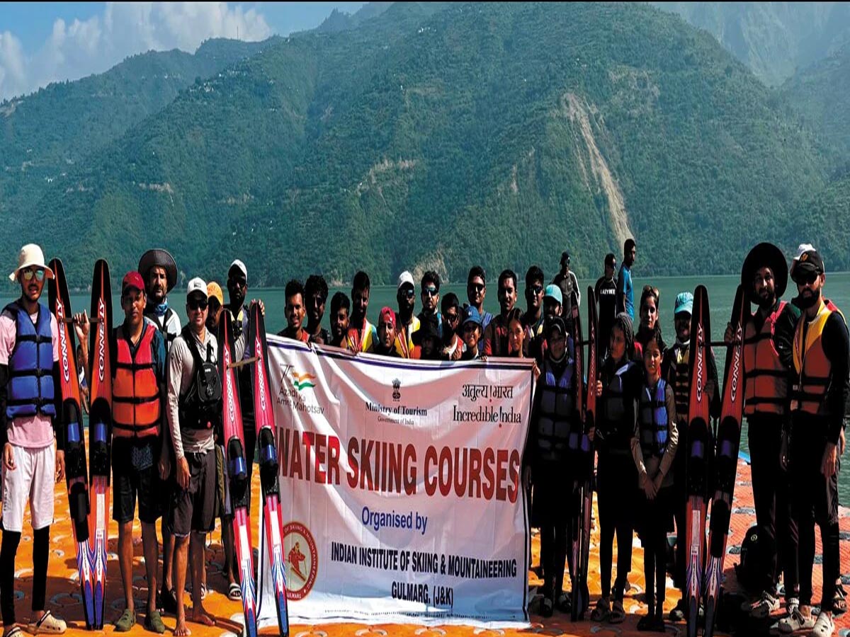 ट्रेनिंग: जम्मू-कश्मीर के आईआईएसएम ने टिहरी झील में वाटर स्कीइंग कोर्स किया शुरू  