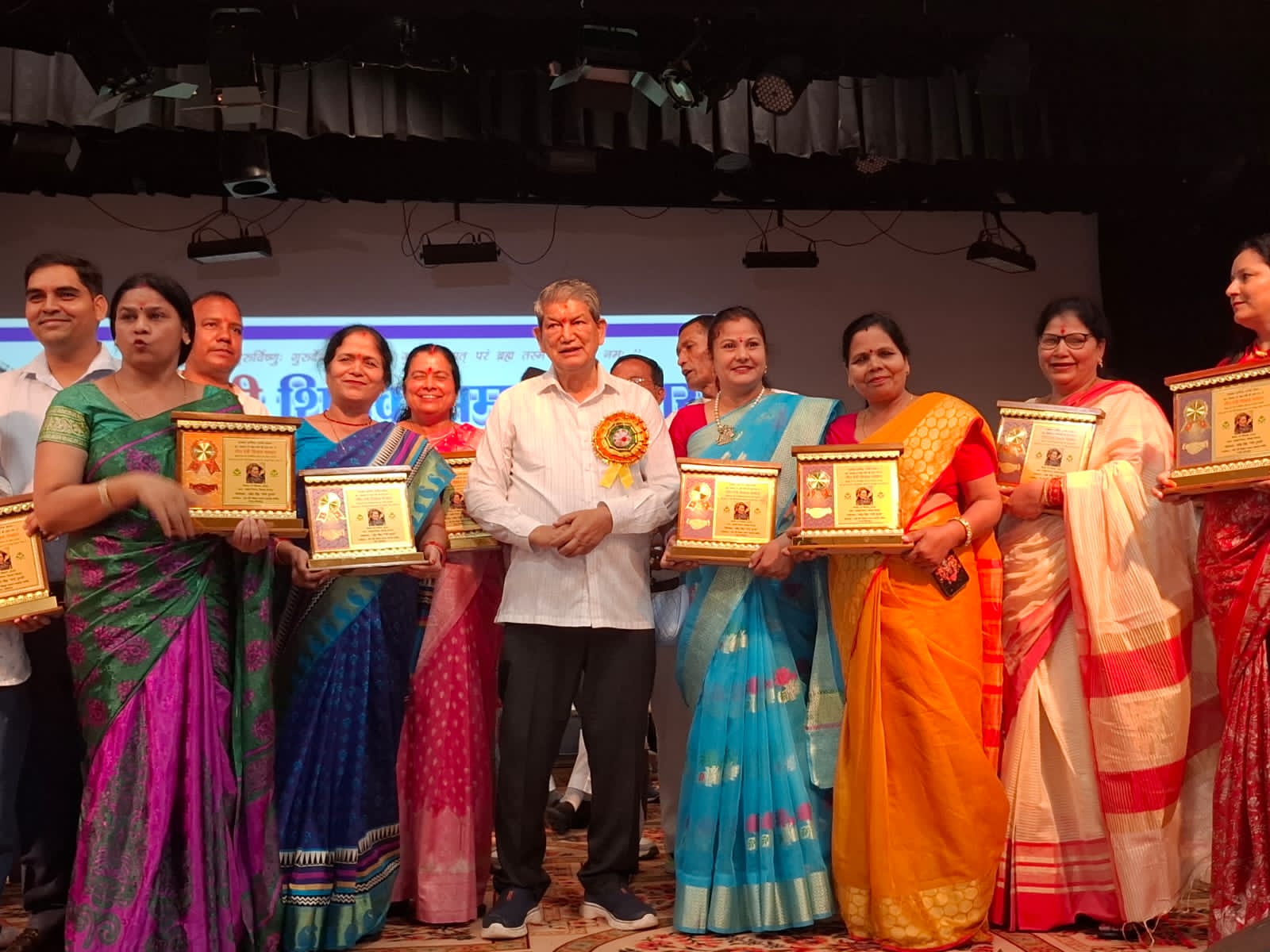 सम्मान: ‘शिक्षकों का अहित नहीं होने दिया जाएगा’, पूर्व सीएम हरीश रावत ने दिया आश्वासन