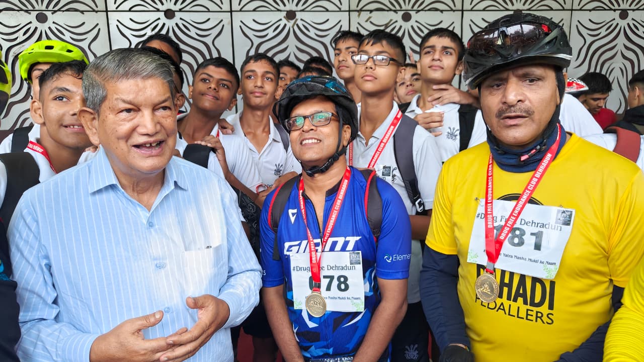 कांग्रेस: स्वस्थ समाज के निर्माण के संकल्प के साथ निकाली “एक साइकिल यात्रा नशा मुक्ति के नाम”