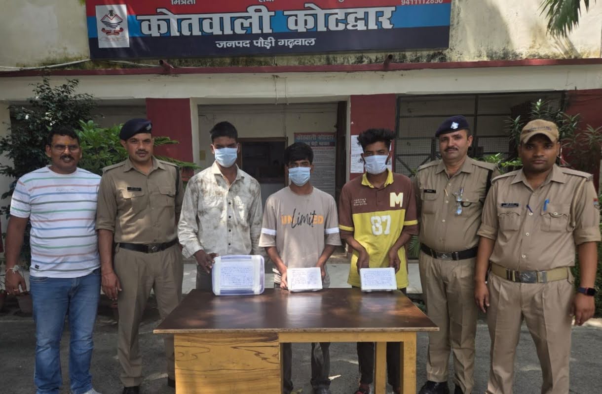 खुलासा: पुलिस की बड़ी कामयाबी, 50 लाख से अधिक कीमत के जेवरात समेत 3 शातिर नकबजन गिरफ्तार