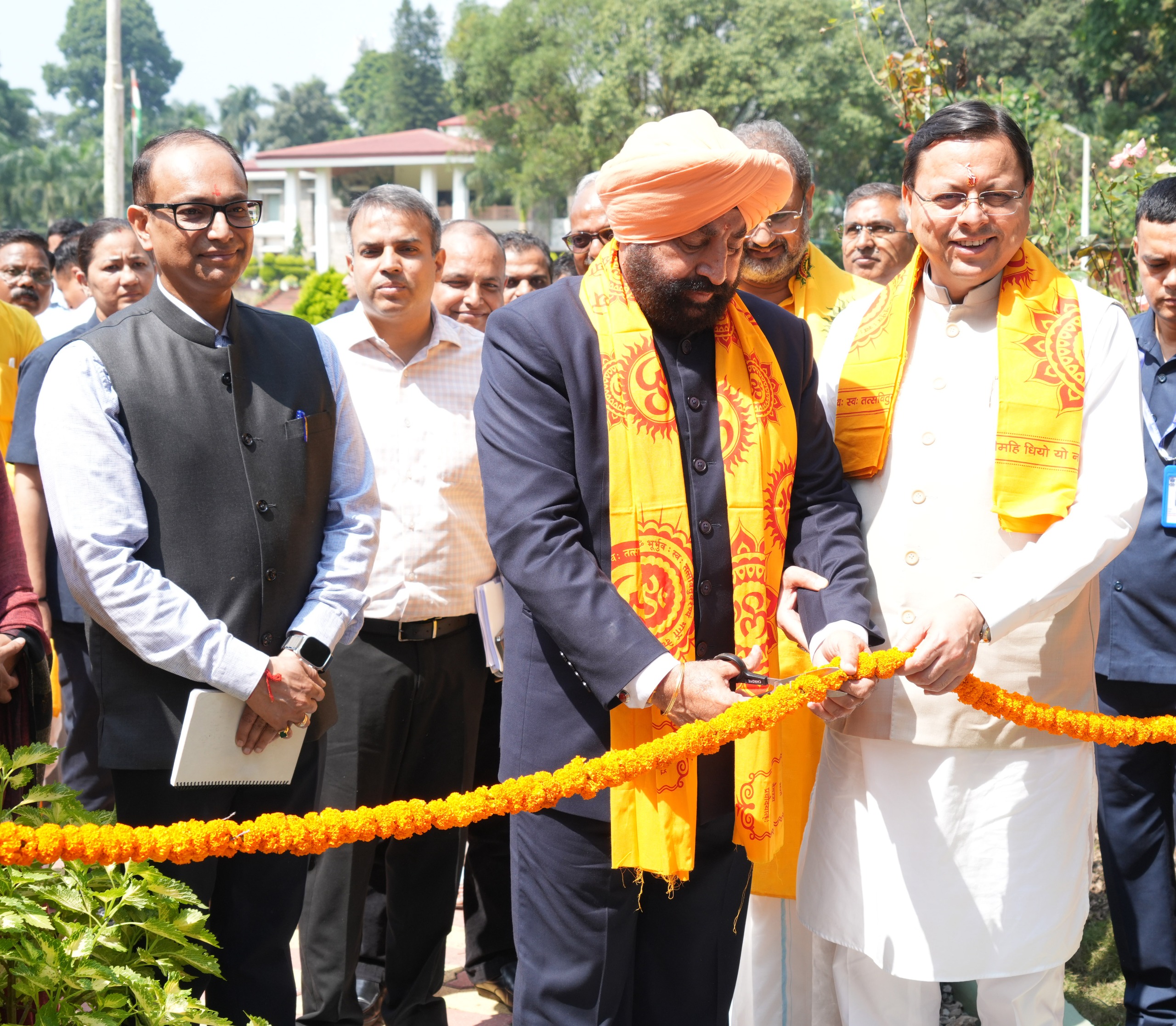 राज-काज: राज्यपाल व सीएम ने किया ”भगीरथ उद्यान’’ का उद्घाटन और राजा भगीरथ की प्रतिमा का अनावरण