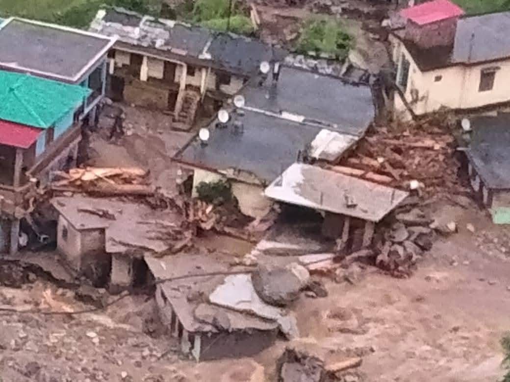 बड़ी ख़बर: ‘कुदरत की मार से कांपा चमोली, 35 घर बह गए, 15 लोग लापता, सैकड़ों परिवार दहशत में