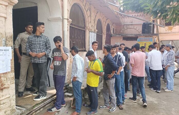छात्र संघ चुनाव:  मतदान प्रक्रिया संपन्न, MKP में 22.5 प्रतिशत, DBS में 67, DAV में 50 प्रतिशत रहा मतदान