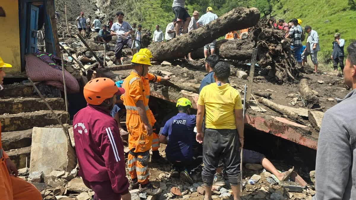 चमोली आपदाः मलबे से 3 और शव बरामद, अन्य लापता लोगों की तलाश जारी