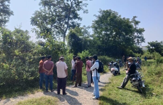 सनसनी: चाय बागान में बोरे में बंद मिला युवती का शव, हत्या की आशंका