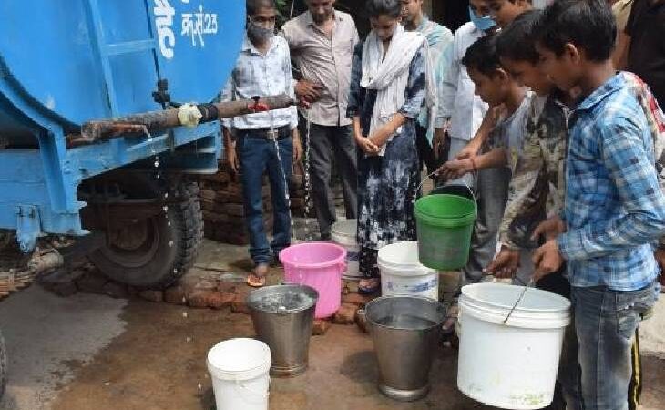 दुश्वारियां:  इस गांव में गहराया पेयजल संकट, विभाग की अनदेखी से सफेद हांथी बनी पेयजल योजना