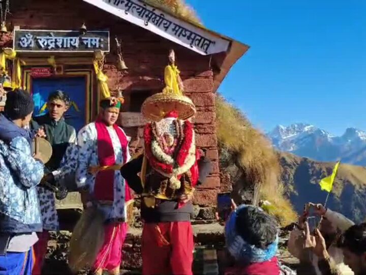 शीतकाल के लिए बंद हुये रुद्रनाथ मंदिर के कपाट