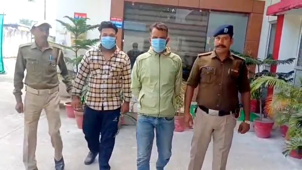 शिकंजा: प्रतिबंधित मांस होने के शक में वाहन चालक से मारपीट के दो आरोपी गिरफ्तार