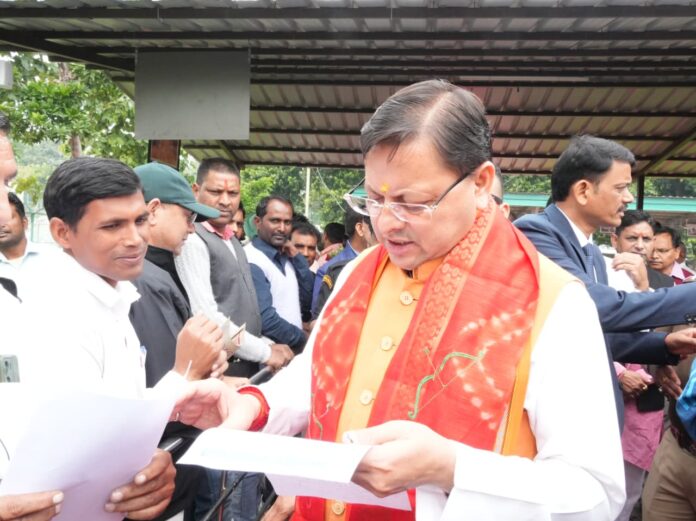 मुख्यमंत्री ने सुनी जन समस्याएं