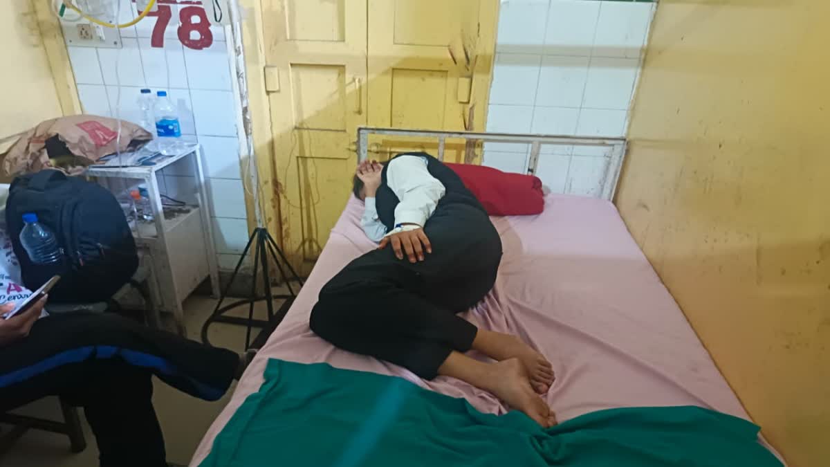 हादसा: पॉलिटेक्निक की लैब में आग भड़कने से झुलसी दो छात्राएं,एक अन्य की तबीयत बिगड़ी