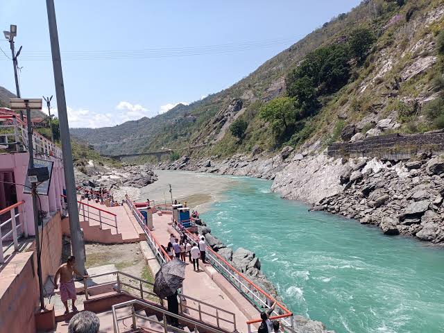 राज-काज:  देवप्रयाग में विधायक ने किया अलकनंदा पैदल पुल का शिलान्यास