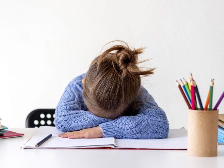 पठन-पाठन: पढ़ाई के दौरान नहीं लगेगी झपकी, बच्चों के दिनचर्या में शामिल करें ये आदतें