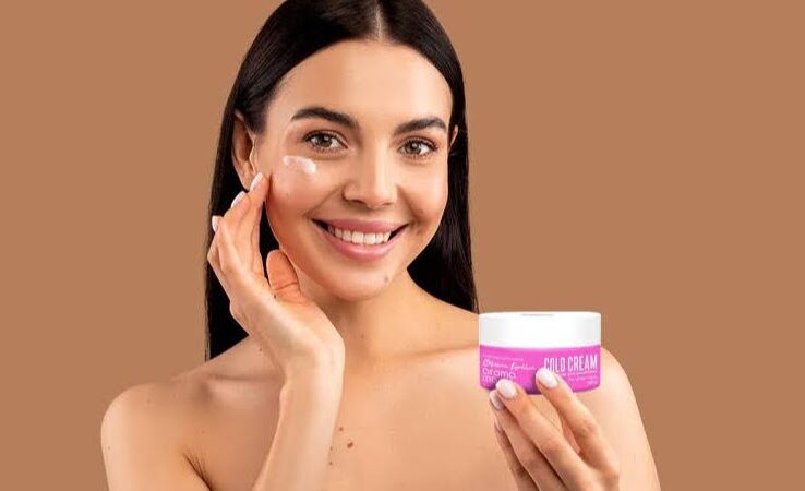 देखभाल: सर्दियों में इस्तेमाल करनी चाहिए कोल्ड क्रीम, इसे लगाने से मिलते हैं ये मुख्य फायदे